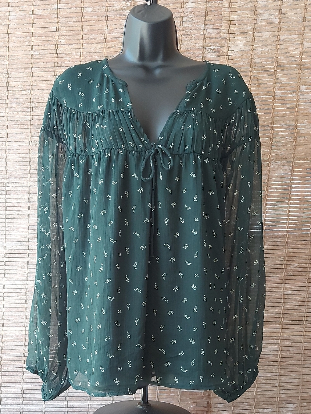Old Navy Dark Green Floral Tie-Neck Blouse